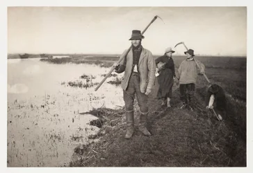 農民と農場労働者「沼地から帰ってくる」 (retour des marais)