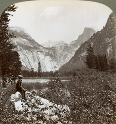 ノースドーム、ハーフドームと雲の残り、ヨセミテバレー、カリフォルニア州、アメリカ、1902