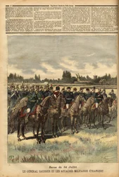 1884年以来パリ軍政長官を務めるフェリックス・ギュスターヴ（フェリックス＝ギュスターヴ）・ソシエ将軍（1828-1905）。外国の駐在武官に囲まれ、1891年7月14日、ブローニュの森の平原で行われた行進中に部隊を閲兵する。「ル・プティ・ジュルナル」掲載版画