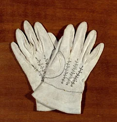 皇帝ナポレオン1世（1769-1821）の息子、ナポレオン2世ローマ王（1811-1832）のペア手袋