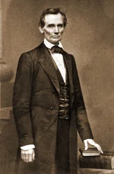 1861年から1865年までアメリカ大統領を務めたエイブラハム・リンカーン（1809-1865）の肖像。