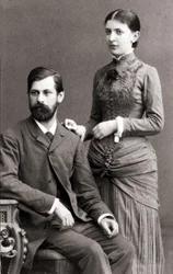 1885年6月のジークムント・フロイトと妻マーサ・ベルナイス。