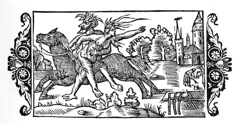 魔女を運ぶ悪魔-オラウス・マグヌスの「Historia de Gentibus Septentrionalibus」（ローマ、1555年）より