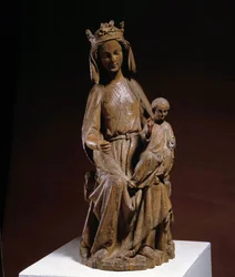 聖母子像 14世紀の木彫。コンピエーニュ、ヴィヴネル美術館