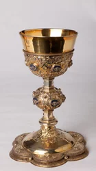 コトレル）と呼ばれる聖杯。金細工、1604年頃