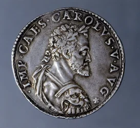 皇帝シャルル5世（1500-1558）の名前とイメージで鋳造された造幣局。