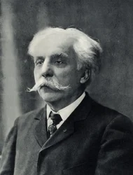 ガブリエル（ウルバン）・フォーレ（1845-1924）。フランスの作曲家。写真の後。