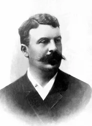 フランスの作家Guy de Maupassant（1850-1893）の肖像。