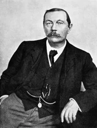 サー・アーサー・コナン・ドイル（1858-1930）、スコットランドの作家、1910年頃