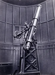 ブレラ（ミラノ）の宇宙物理学者、ジョバンニ・ヴィルジニオ・スキャパレリ（1835-1910）の望遠鏡。火星で直線的な形状を観測し、「火星の運河（canali）」と名付けた。