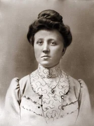 ジョルジュ・シムノンの母、アンリエット・ブルルの肖像画。