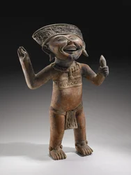 "Laughing Boy" Effigy、600-900 AD（ペイントの痕跡のあるセラミック）