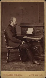 台本作家で作曲家のフランツ・フリードリッヒ・リヒャルト・ジェネの肖像、1823～1895年、1880～1885年頃。