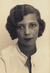 画家レオノール・フィニの肖像（モノクロ写真）