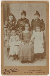 家族の肖像,c.1895年（写真）