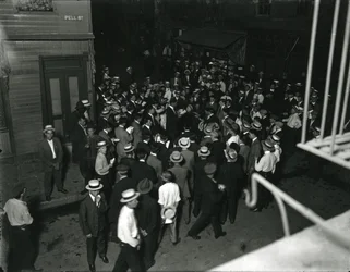 1916年8月6日、ペルストリートの伝道者委員会