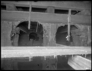 W. 129th Street下水道、ニューヨーク、1911年の内部を表示