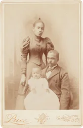 マシュー、メアリー、ローレンス・テイラー（c.1894年（写真）