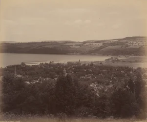 セネカ湖とワトキンス,c.1895年（写真）