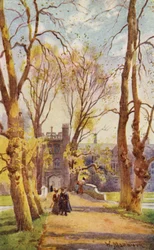 トリニティカレッジブリッジアンドアベニュー、ゲートが新裁判所につながる