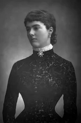 ジョージアナ、ダドリー伯爵夫人、1890年。