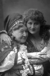 メアリーアンダーソン1859〜1940年、アメリカの舞台女優、ミセススターリング、1890年。