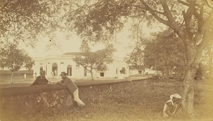 [ビルディング］