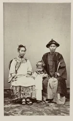 中国人夫婦と子供