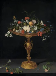 棚の上のタッツァの花