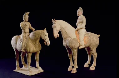 二人の騎手 中国・唐時代（618～906年）（テラコッタ