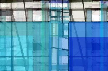 青の幾何学的抽象画