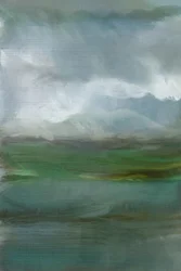 霧のかかった緑の地平線